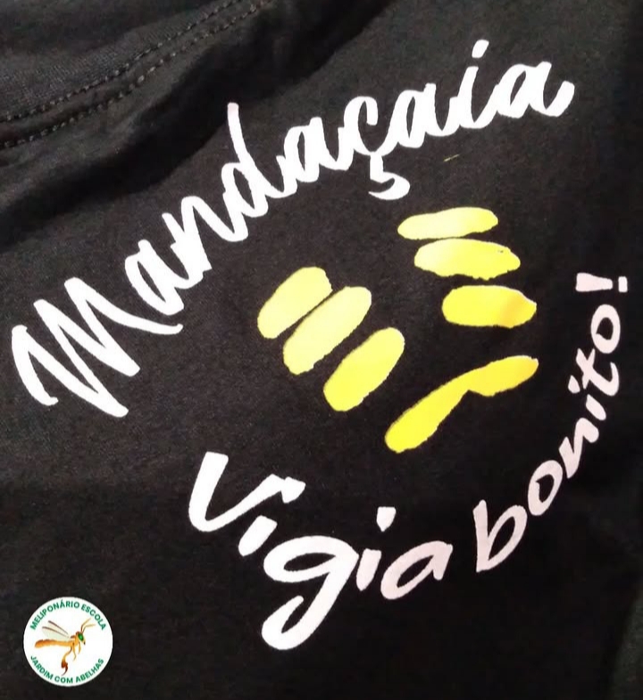 Camiseta Manadaçaia